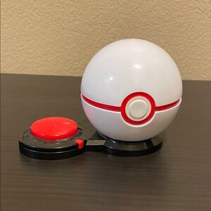 Pokemon White and Red Surprise Attack Game with Squirtle